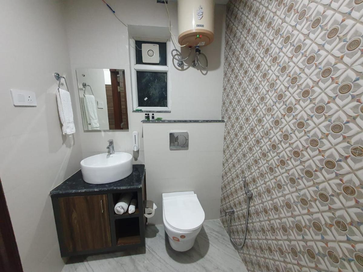 Kds Residency Hotel Greater Noida Bagian luar foto