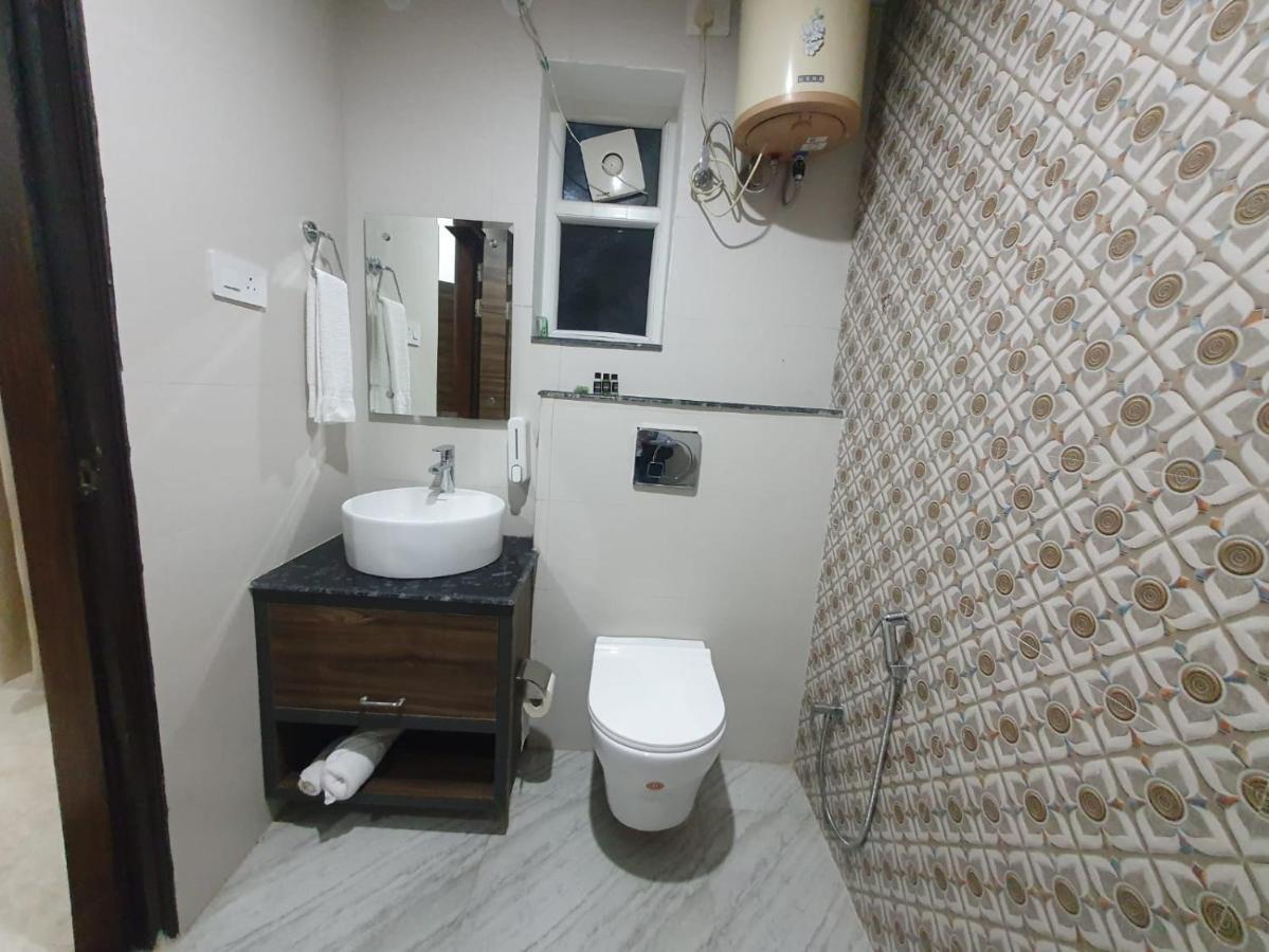 Kds Residency Hotel Greater Noida Bagian luar foto