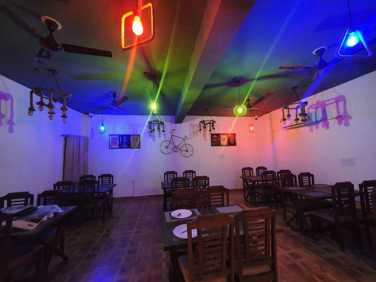 Kds Residency Hotel Greater Noida Bagian luar foto
