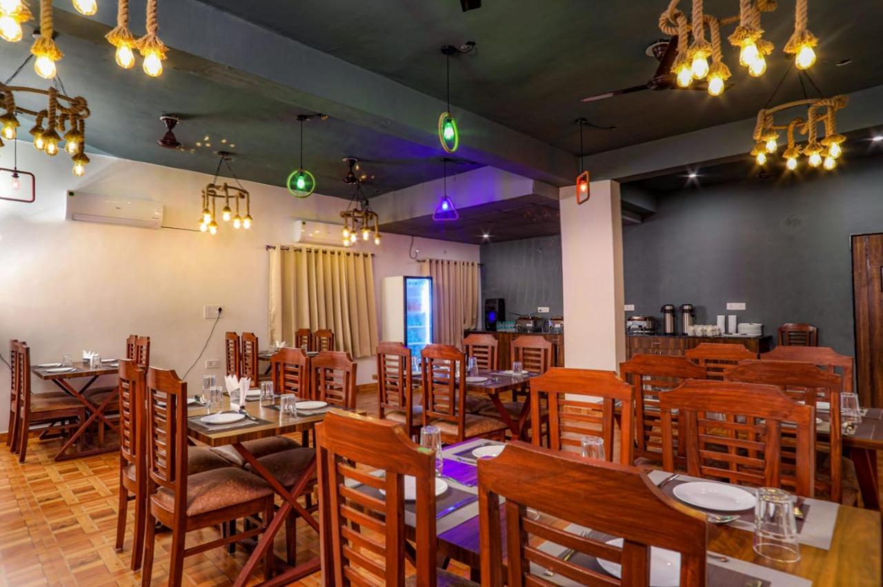 Kds Residency Hotel Greater Noida Bagian luar foto
