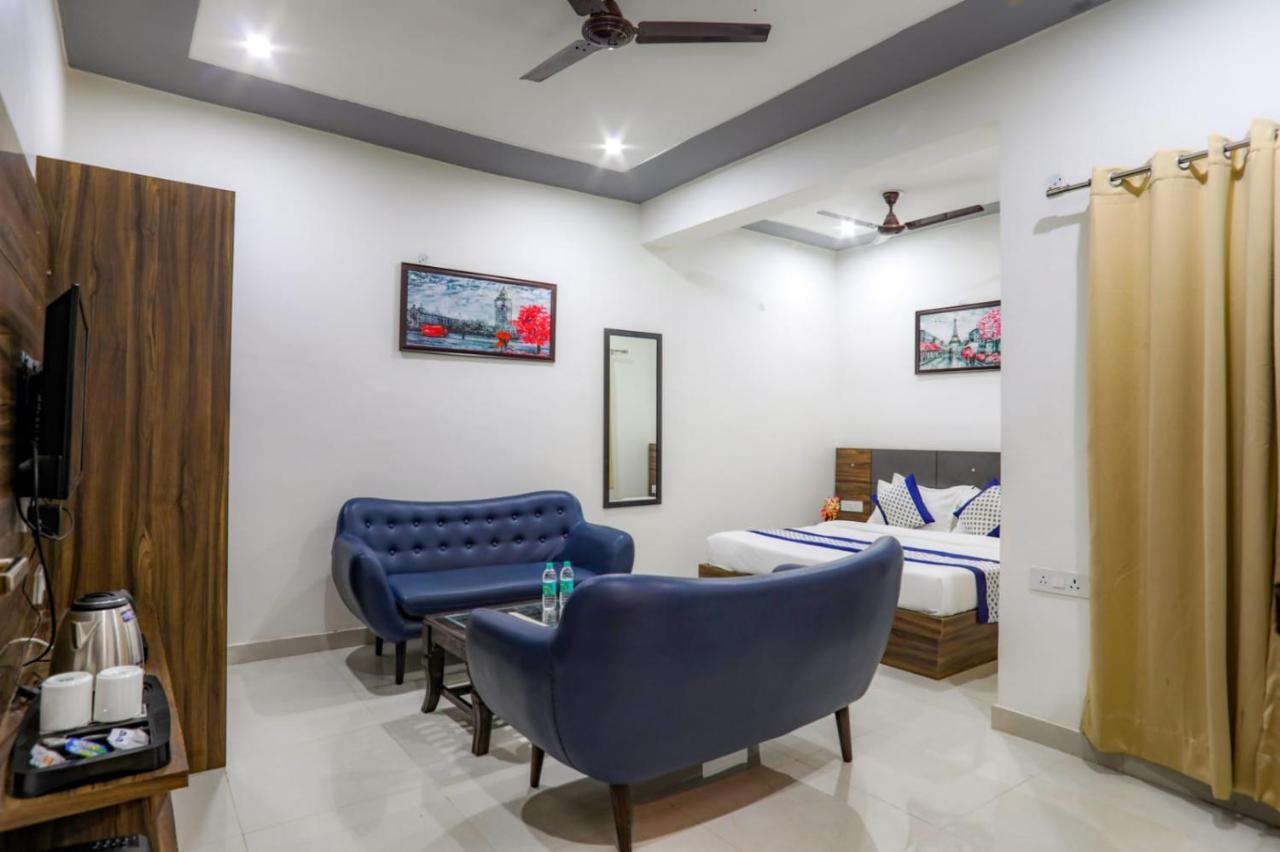 Kds Residency Hotel Greater Noida Bagian luar foto