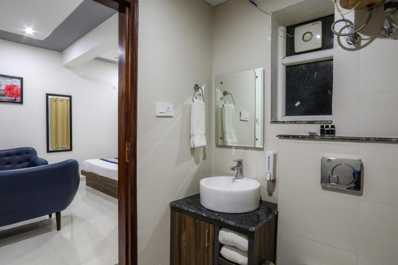 Kds Residency Hotel Greater Noida Bagian luar foto